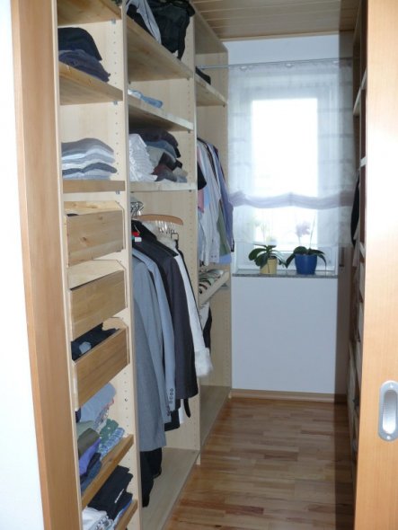 Schlafzimmer 'Begehbarer Kleiderschrank'