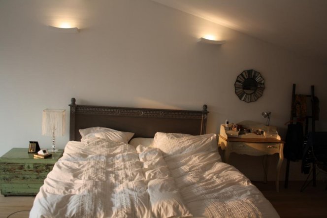 Da ich schon öfter angeschrieben wurde. Das Bett habe ich 2009 bei Tradizio (ebay shop) gekauft (319,- Euro incl. Versand).