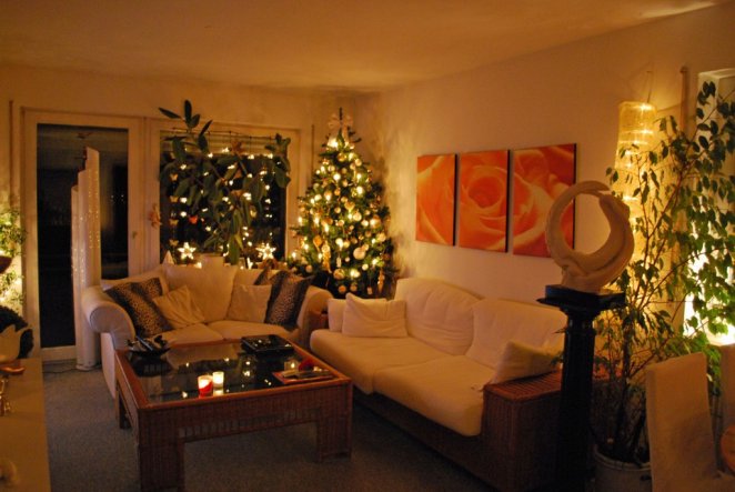 mein fast fertig weihnachtlich dekoriertes Wohnzimmer aus meinem Lieblingsblickwinkel