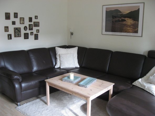 Wohnzimmer bilder aufhängen: tische von wall clock günstig kaufen ...