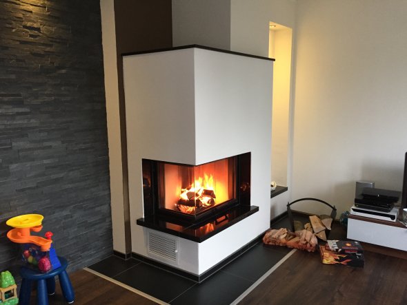 Kamin im wohnzimmer verkleiden: panoramakamin als raumteiler ...