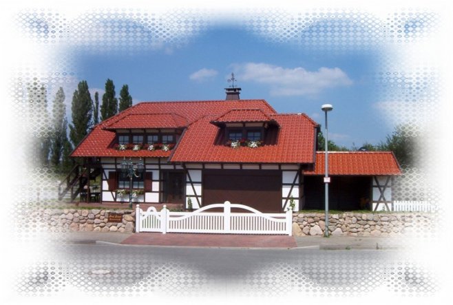 Hausfassade / Außenansichten 'Strassenansicht'