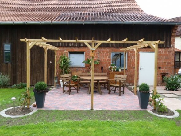 Garten 'Vorher-Nacher Pergola'