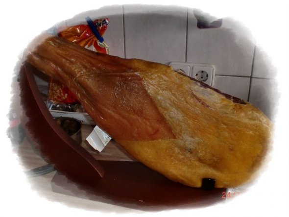 Auch der Serrano Jamon kommt jedes Jahr an Weihnachten auf unseren Tisch ;-)