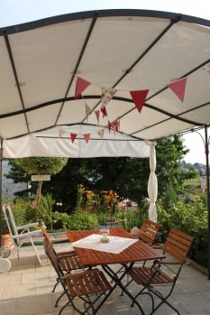 Terrasse / Balkon 'Essplatz im Freien'