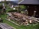Chaos hinter dem Haus. Terasse ist dem Modder zum Opfer gefallen.