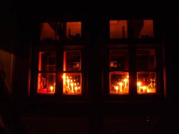 Weihnachtsdeko 'Es weihnachtet das Landhaus auch draußen'