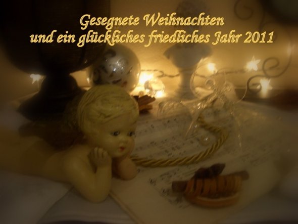 Allen 
"Zimmerschaufreunden"
und dem
"Zimmerschauteam"
ein schönes und besinnliches Weihnachtsfest.