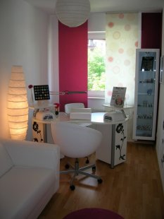 Arbeitszimmer / Büro 'Mein Naildesign-Homestudio'