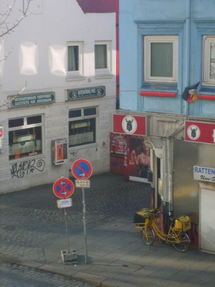 Hausfassade / Außenansichten 'Blick aus dem Fenster'