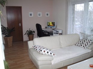 wohn und schlafzimmer
