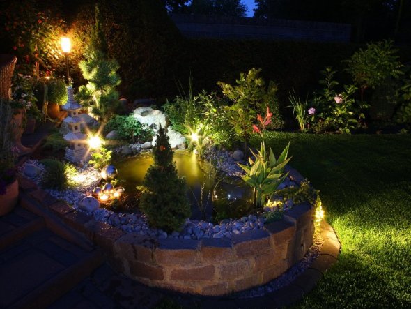 Garten 'Unser neuer Terrassenteich'