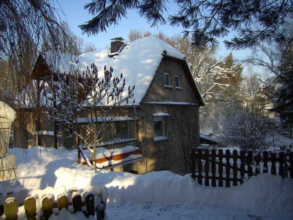 Unser Häusschen im Winterkleid