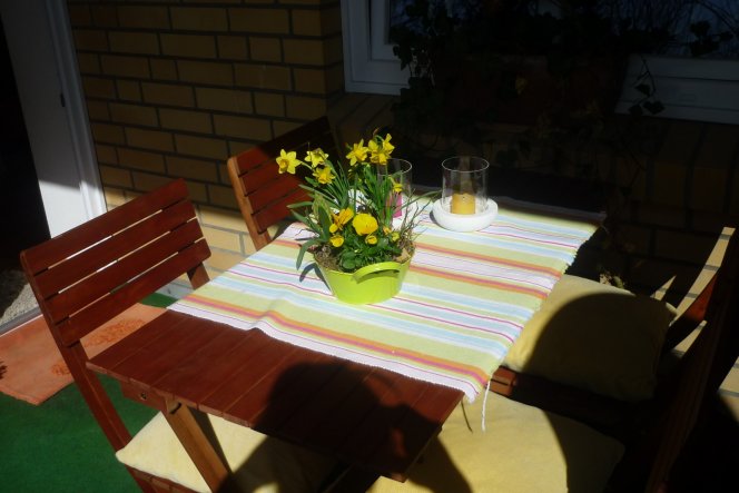 Terrasse / Balkon 'balkon im frühjahr'