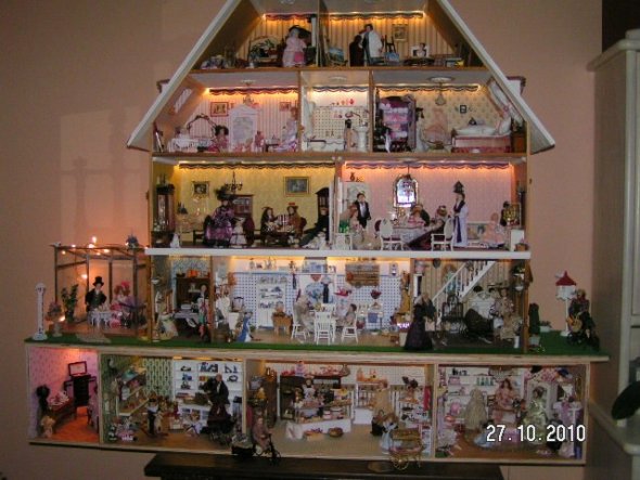 noch ein 2. Foto vom kompletten Haus.Leider ist es schwierig es ganz zu fotografieren, da es so groß ist..