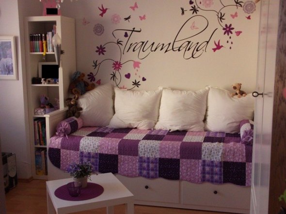 Das rosa-weisse Prinzessinnenzimmer war mittlerweile out. Jetzt musste ein gemütliches, verträumtes Jugendzimmer her.