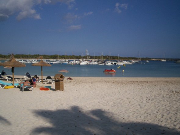 Strandidylle in St. Jordi