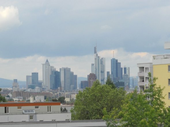 Ausblick aus meinem Wohnzimmerfenster- auch abends total schön wenn alles beleuchtet ist, und man sieht es sogar von der Couch aus