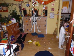 Party im wohnzimmer Helloween