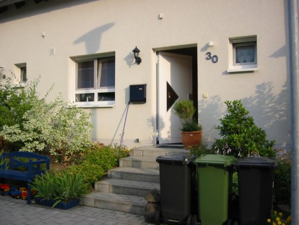 Hausfassade / Außenansichten 'Vorgarten Eingang NEU '