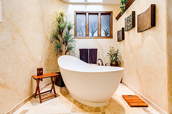 Die Badewanne und das moderne Badezimmer Die Badewanne und das moderne Badezimmer